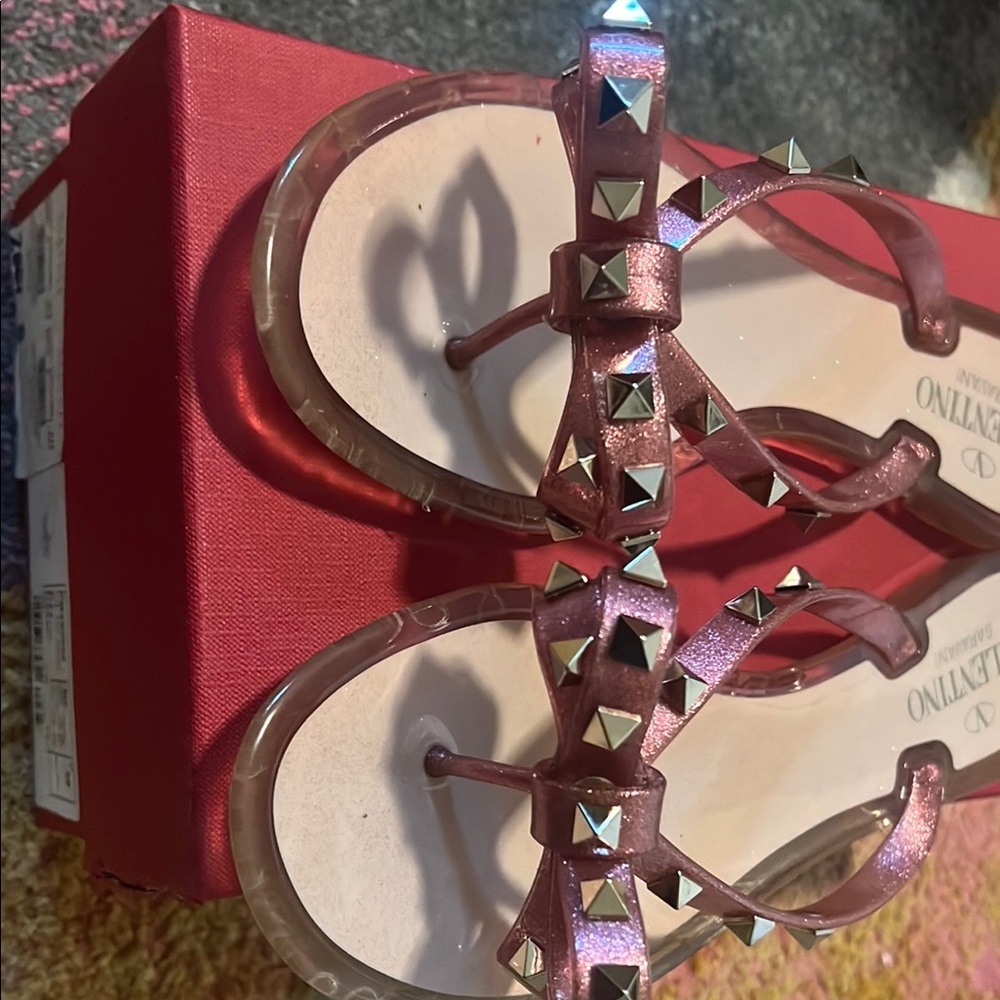 Valentino Pink Sandals thongs rock stud Bow Design - Picture 5 of 6